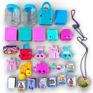 Moose Toys Shopkins Lot of 29 Backpacks Chef Club Recipes Necklace Happy Places
